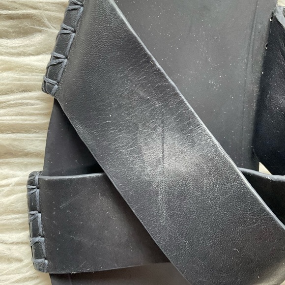 Vince Nico Black Leather Criss Cross Slide Squared Toe Flat Sandals Size 7.5 - Picture 12 of 13